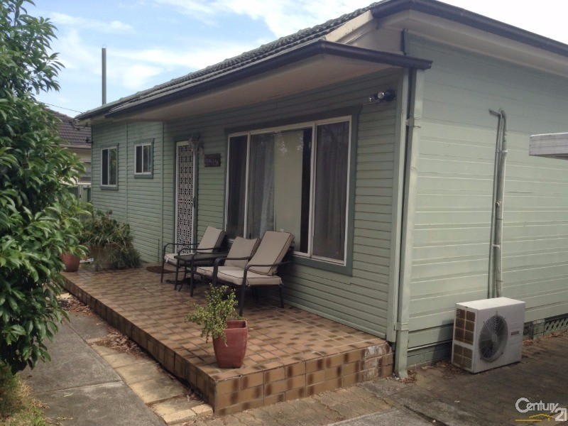 120 Birdwood Road, Georges Hall NSW 2198