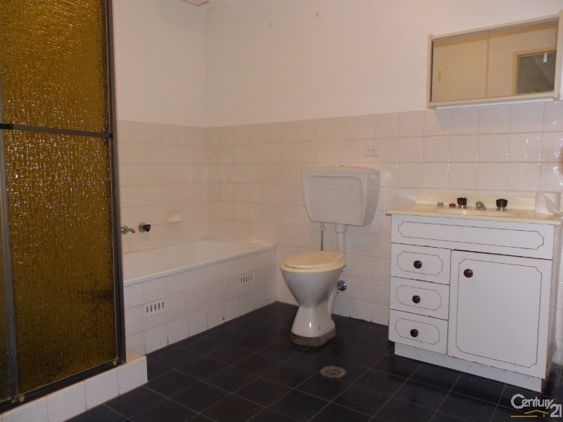 24/8 Hixson Street, Bankstown NSW 2200