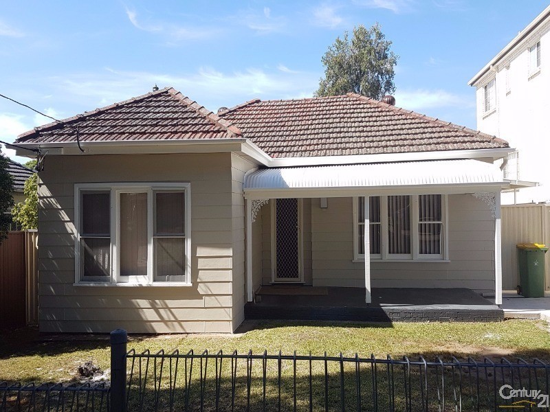 15  Arthur St, Bankstown NSW 2200