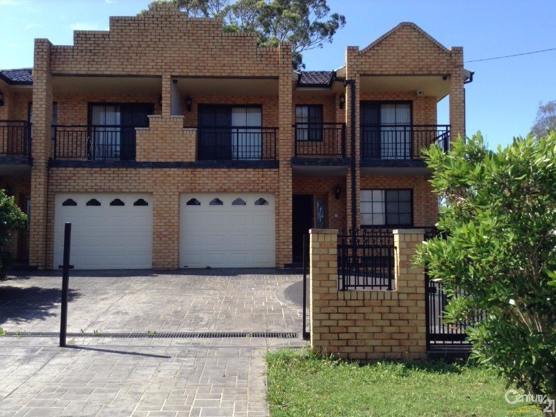 10 Buckley Ave, Revesby NSW 2212