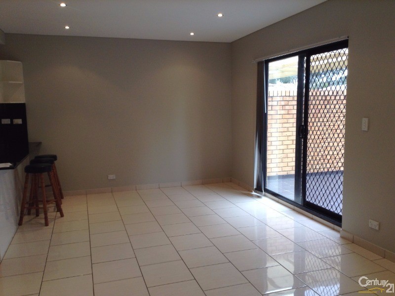 10 Buckley Ave, Revesby NSW 2212