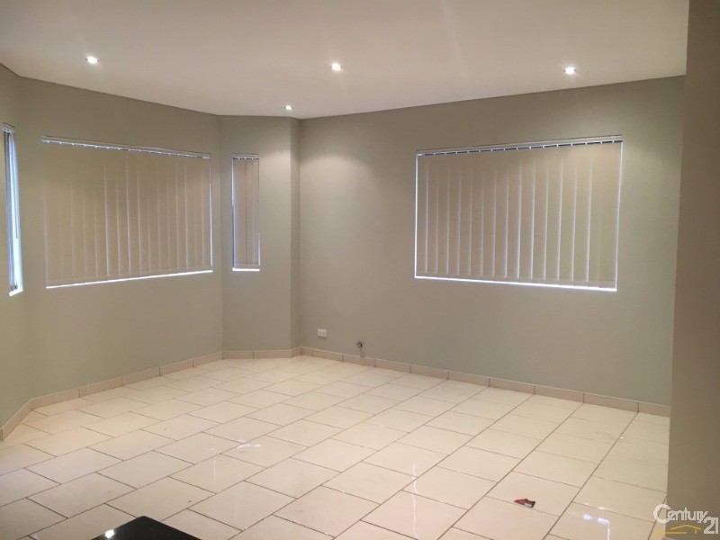 10 Buckley Ave, Revesby NSW 2212