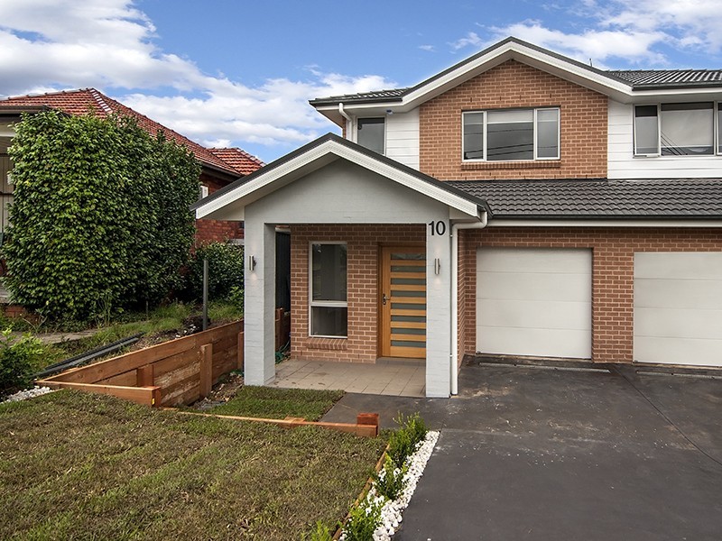 10 Kathleen Parade, Picnic Point NSW 2213