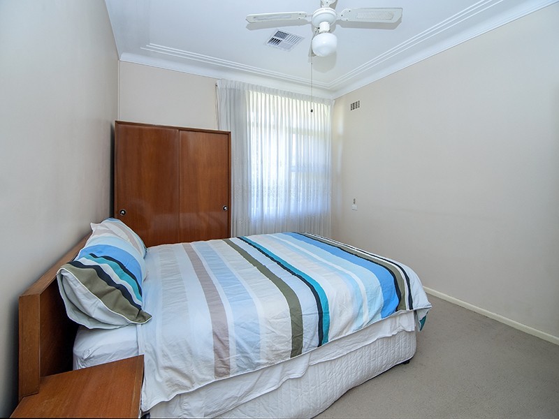 31 Taloma Street, Picnic Point NSW 2213