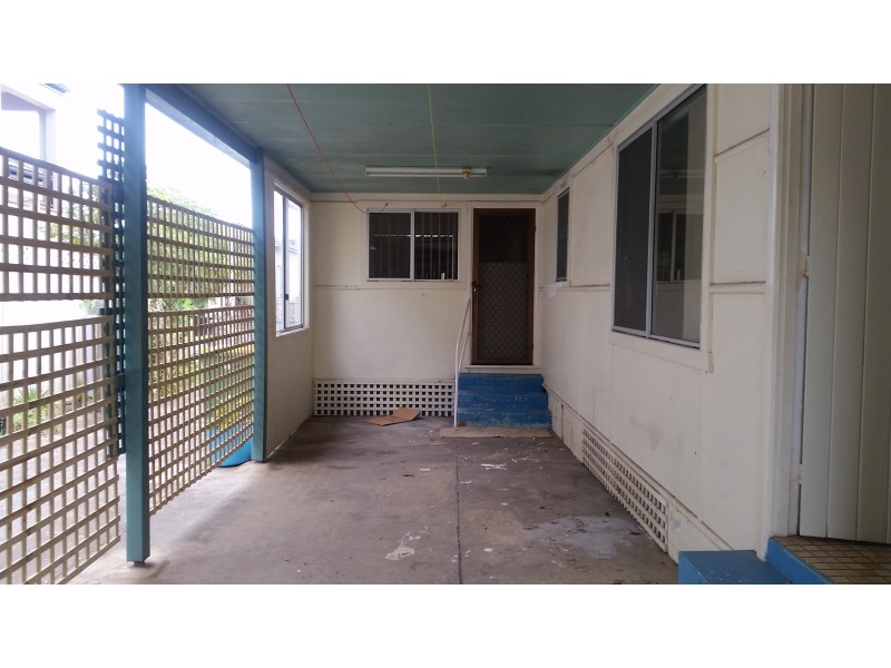 8 Donald St, Picnic Point NSW 2213