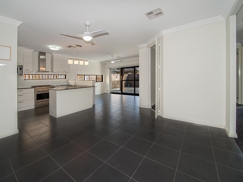 8 Cotter Lane, Moorebank NSW 2170