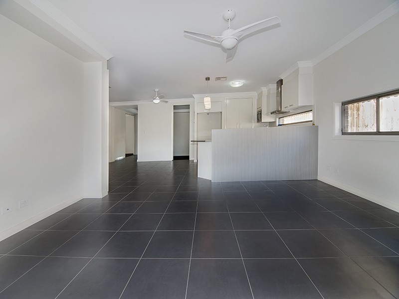 8 Cotter Lane, Moorebank NSW 2170