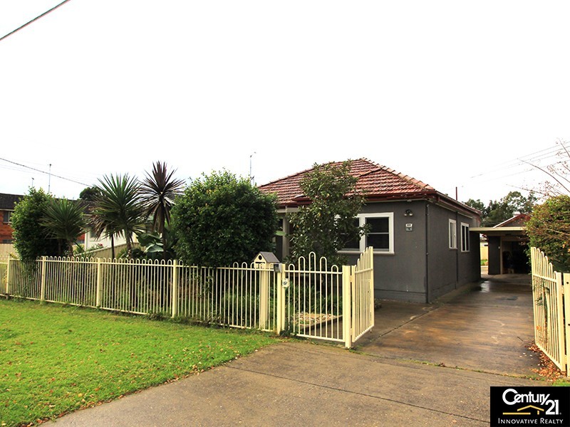 16 Market Street, Moorebank NSW 2170