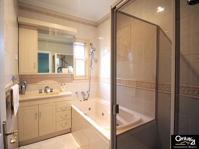 16 Market Street, Moorebank NSW 2170