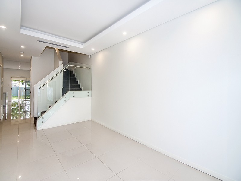 13 Cheatle Street, East Hills NSW 2213