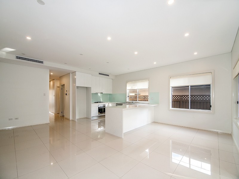 13 Cheatle Street, East Hills NSW 2213