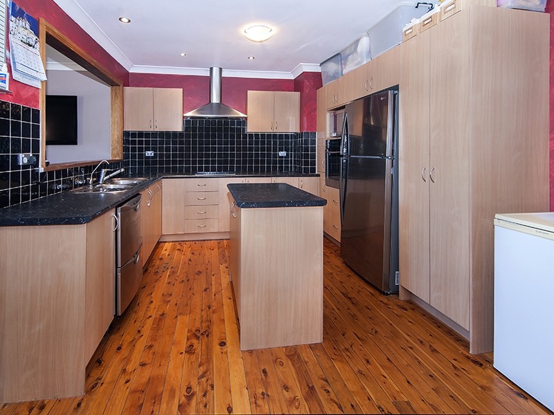 83 Flinders Road, Georges Hall NSW 2198