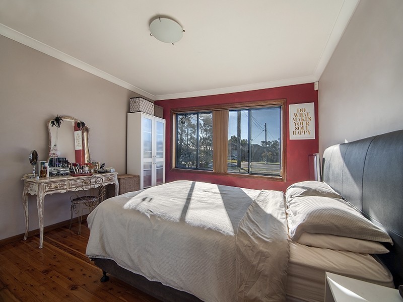 83 Flinders Road, Georges Hall NSW 2198