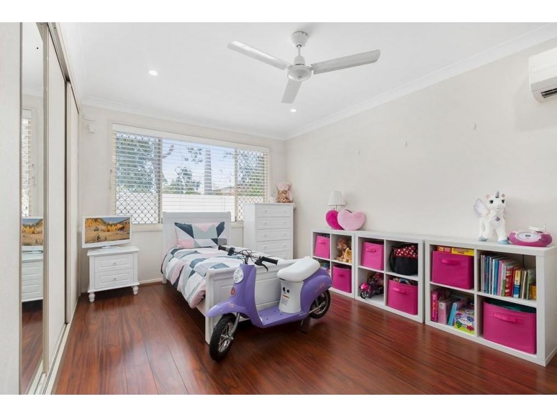 1 Ellesmere Court, Wattle Grove NSW 2173