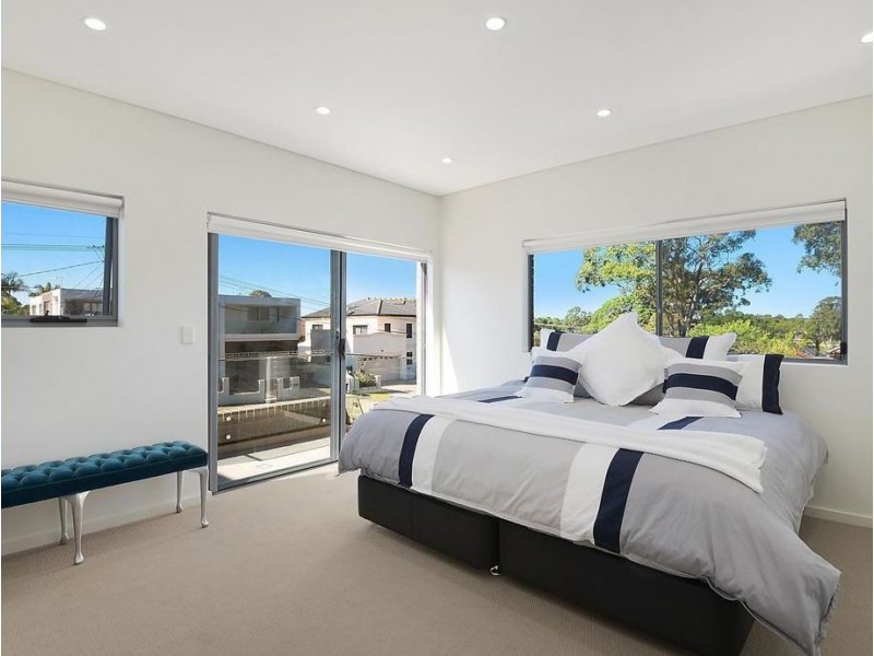 4 Kingston Avenue, Panania NSW 2213