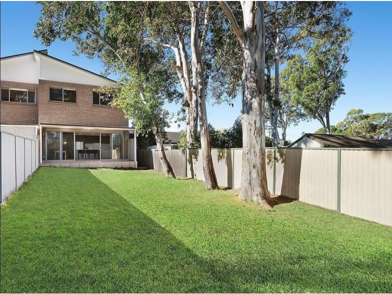 4 Kingston Avenue, Panania NSW 2213