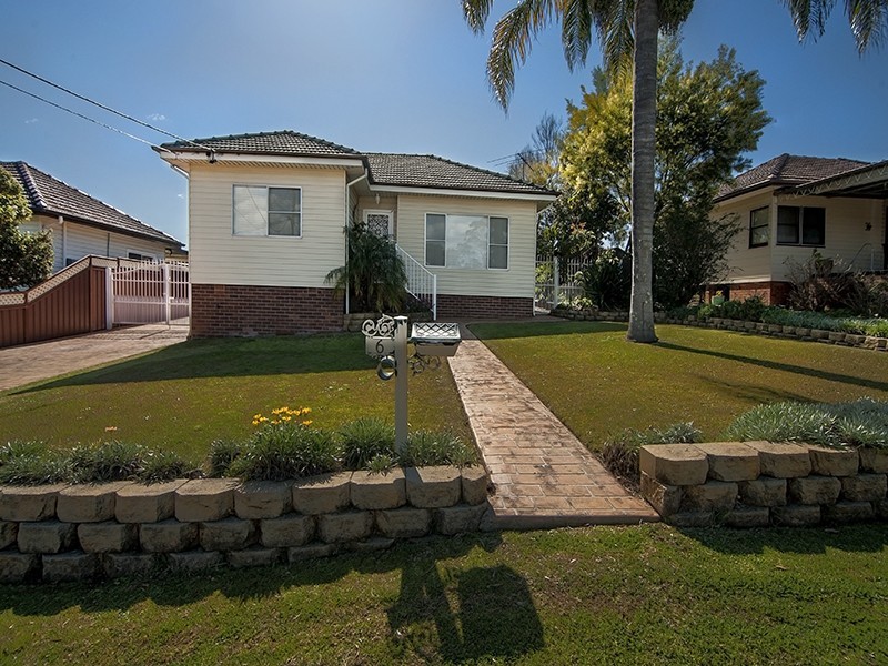 6 Sandakan Road, Revesby Heights NSW 2212