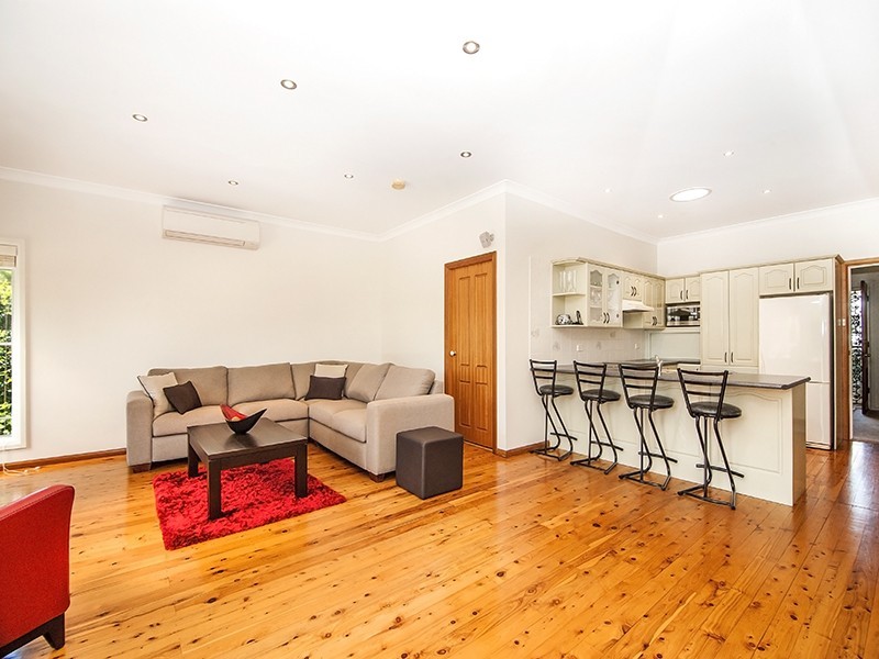 6 Sandakan Road, Revesby Heights NSW 2212