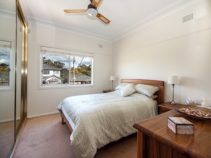 6 Sandakan Road, Revesby Heights NSW 2212