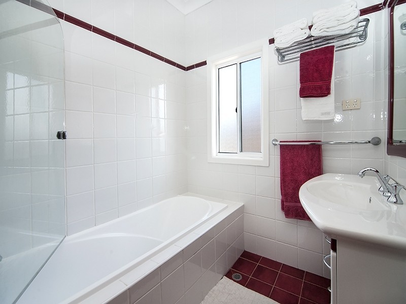 6 Sandakan Road, Revesby Heights NSW 2212