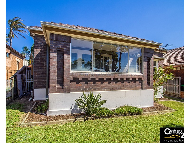 15 Clemton Ave, Earlwood NSW 2206