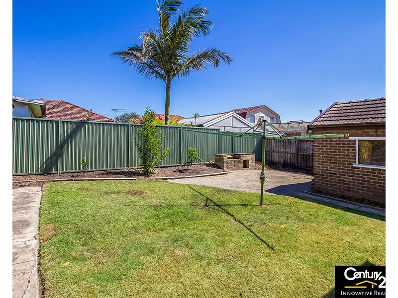 15 Clemton Ave, Earlwood NSW 2206