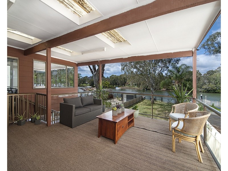 592 Henry Lawson Drive, East Hills NSW 2213