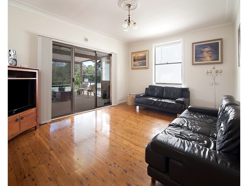 592 Henry Lawson Drive, East Hills NSW 2213