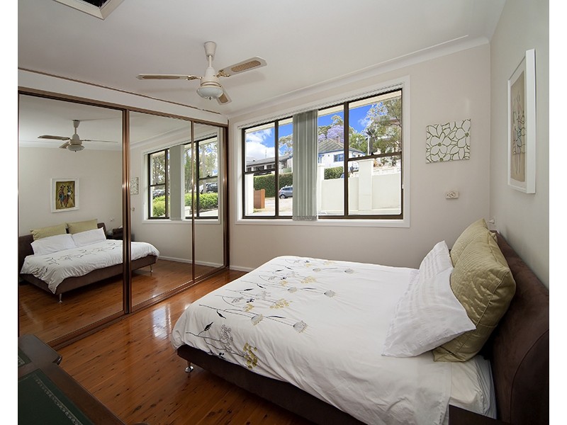 592 Henry Lawson Drive, East Hills NSW 2213