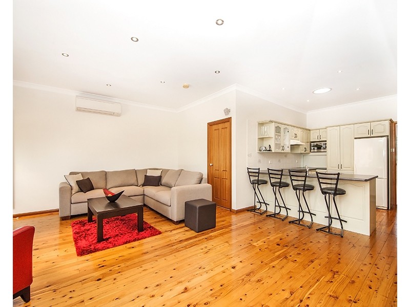 6 Sandakan Road, Revesby Heights NSW 2212