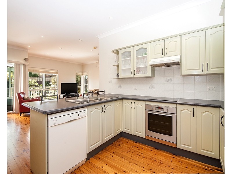 6 Sandakan Road, Revesby Heights NSW 2212