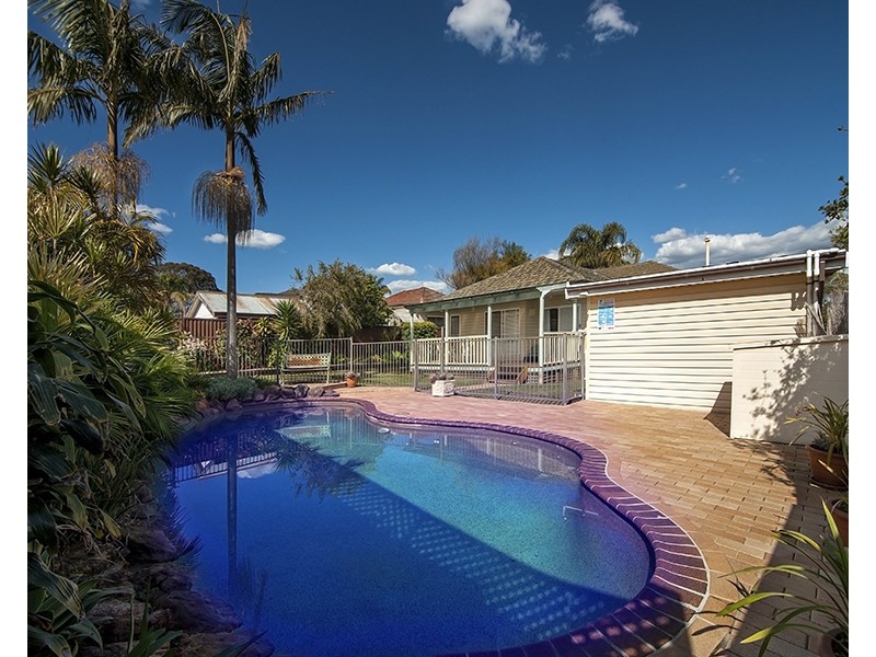 6 Sandakan Road, Revesby Heights NSW 2212