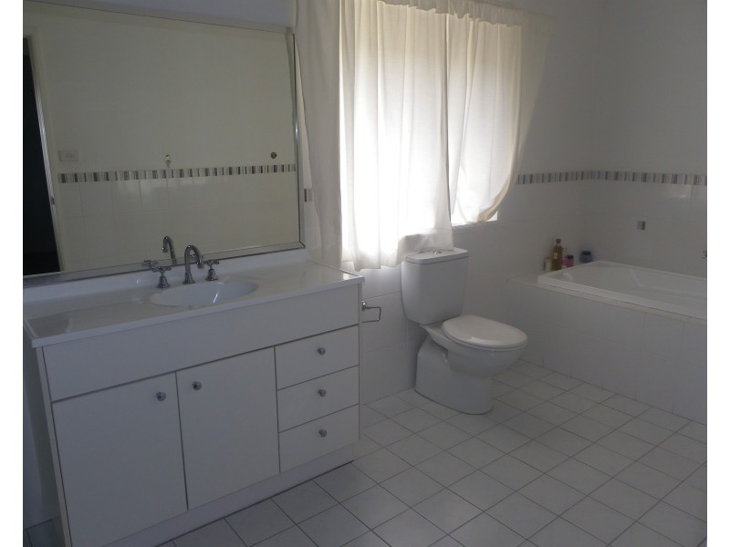 32a Railway Parade, Condell Park NSW 2200