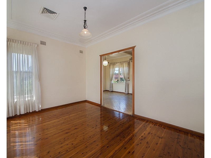99 Flinders Road, Georges Hall NSW 2198