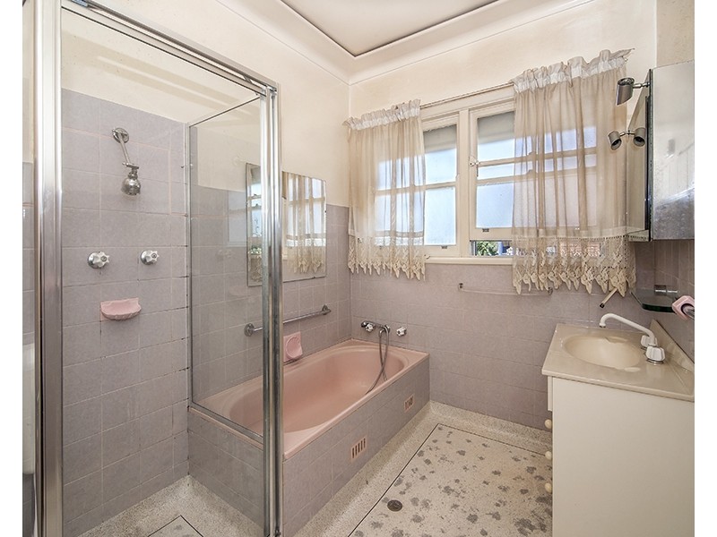 99 Flinders Road, Georges Hall NSW 2198