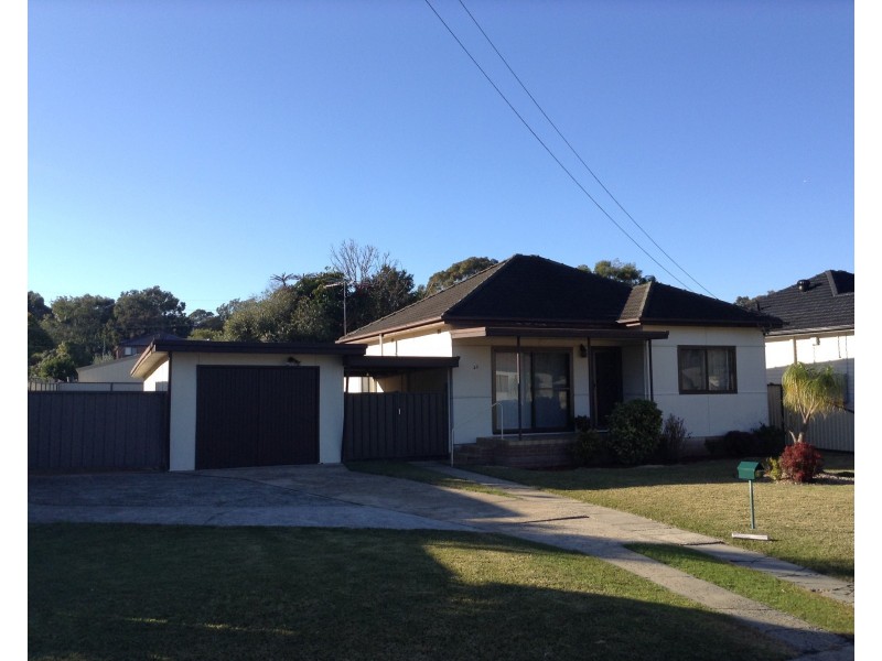 25 Larien Crescent, Birrong NSW 2143