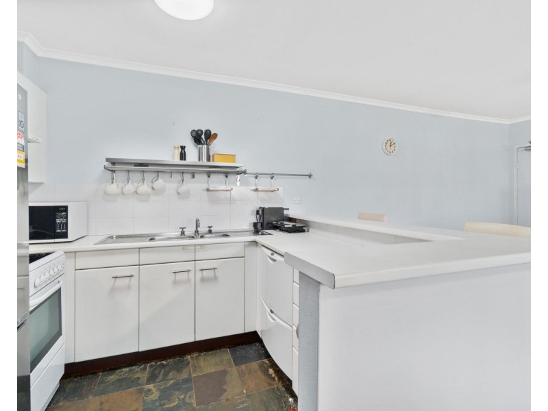 2/94-100 Flora Street, Sutherland NSW 2232