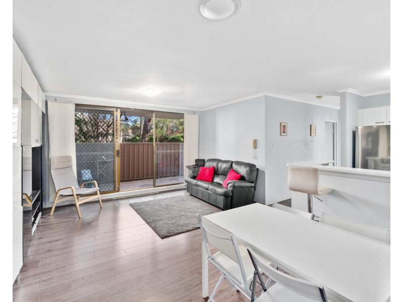 2/94-100 Flora Street, Sutherland NSW 2232