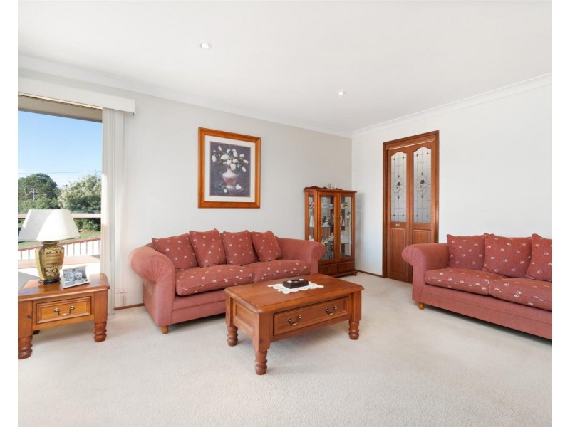 39 Oak Drive, Georges Hall NSW 2198