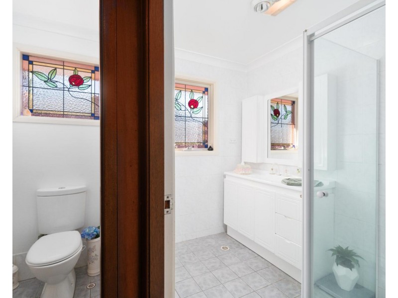 39 Oak Drive, Georges Hall NSW 2198