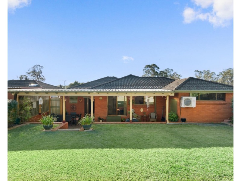 39 Oak Drive, Georges Hall NSW 2198