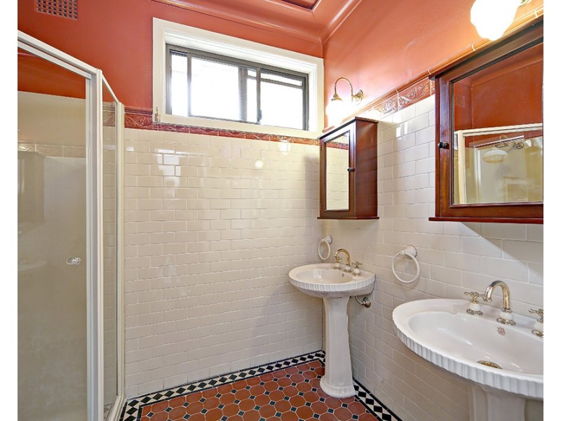 28 Mae Crescent, Panania NSW 2213