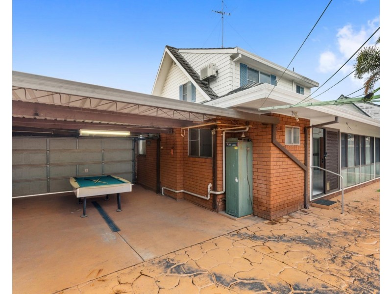 20 Caroline Crescent, Georges Hall NSW 2198