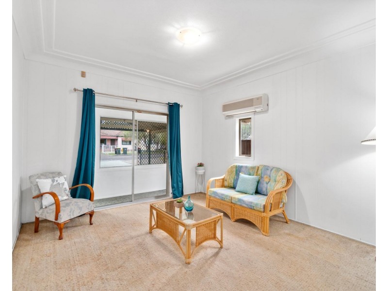 6 Ashcroft Street, Georges Hall NSW 2198
