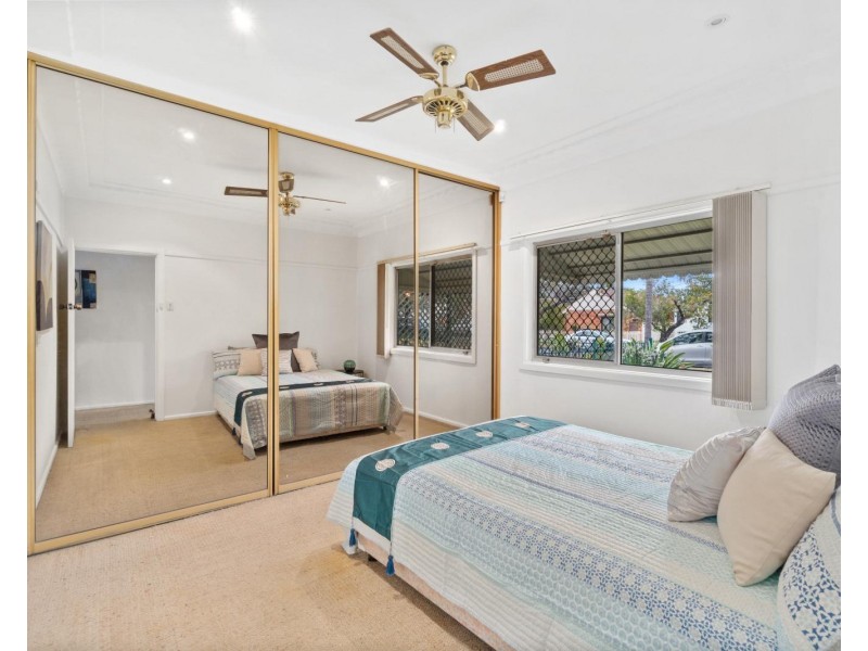 6 Ashcroft Street, Georges Hall NSW 2198