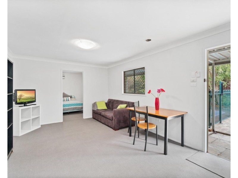 6 Ashcroft Street, Georges Hall NSW 2198