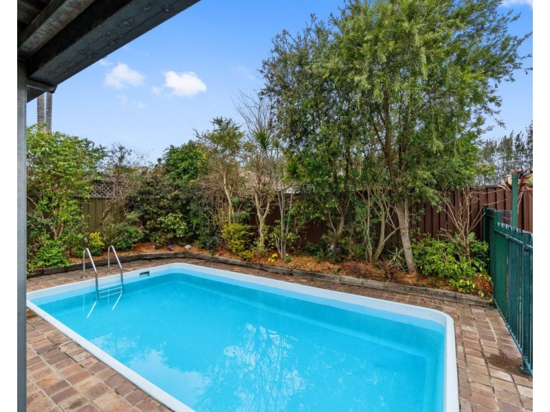 6 Ashcroft Street, Georges Hall NSW 2198