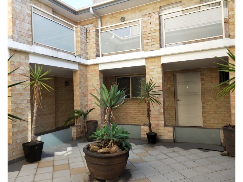 2/8-10 Revesby Place, Revesby NSW 2212