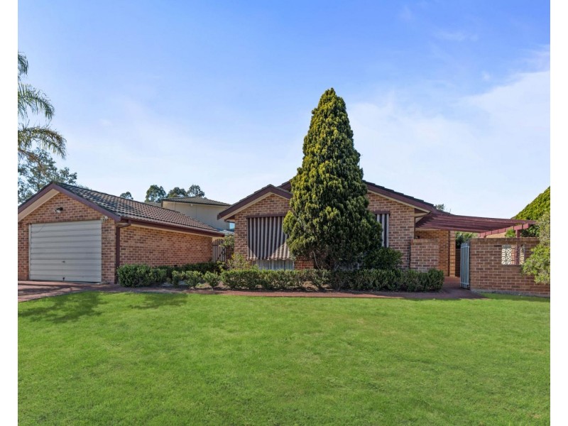 15 Mezen Place, St Clair NSW 2759