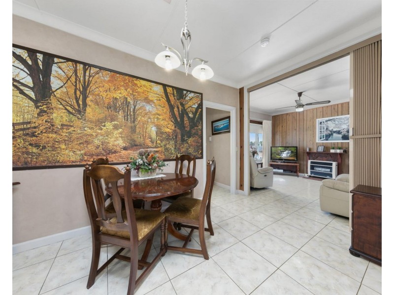 1 Doris Street, Picnic Point NSW 2213